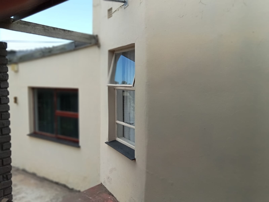 3 Bedroom Property for Sale in Cambridge Eastern Cape